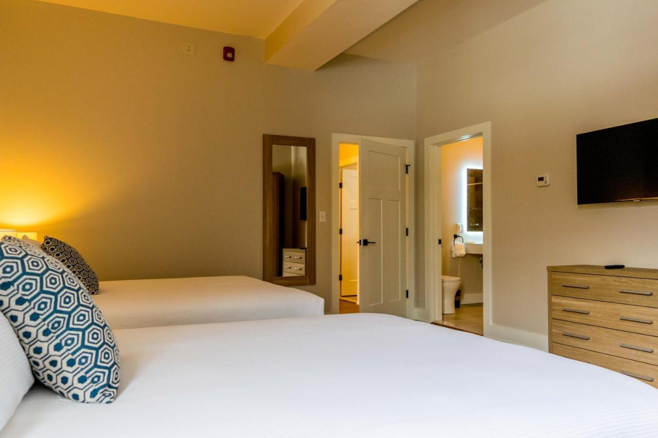 Lake Placid Inn: Main Street 外观 照片